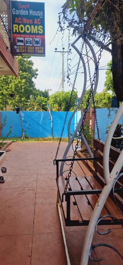 Tony'S Garden House Back Packers Inn Jaffna Extérieur photo