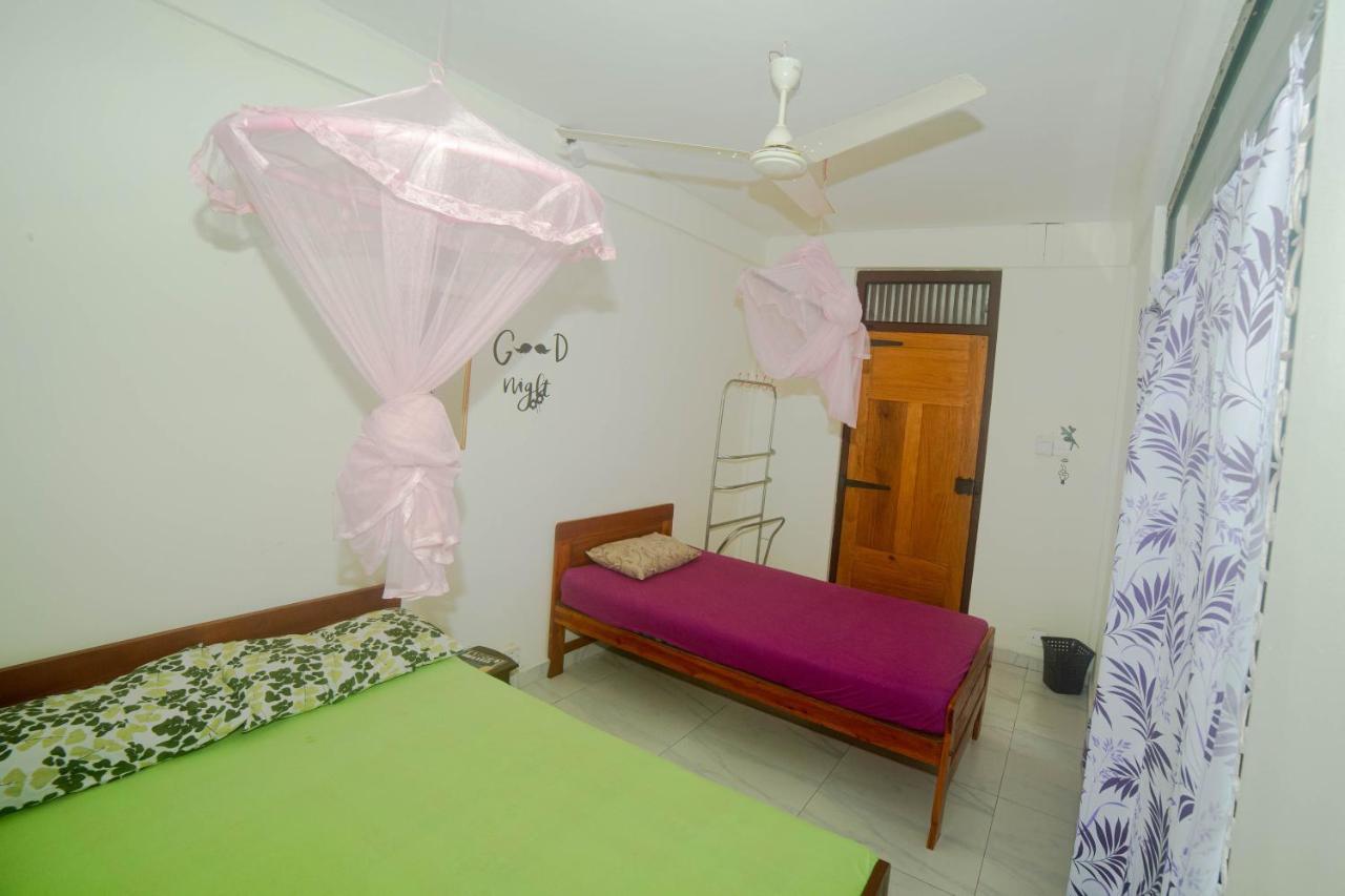 Tony'S Garden House Back Packers Inn Jaffna Extérieur photo