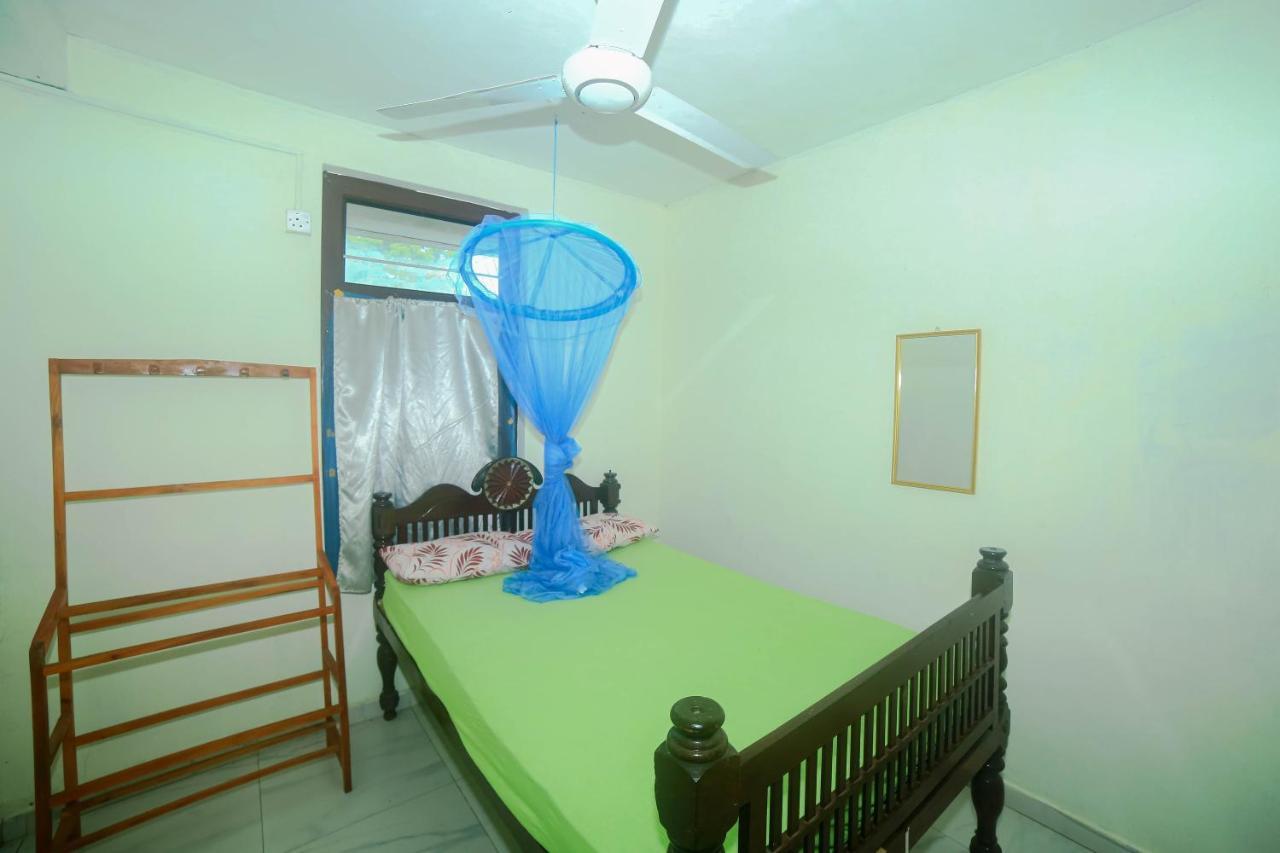 Tony'S Garden House Back Packers Inn Jaffna Extérieur photo