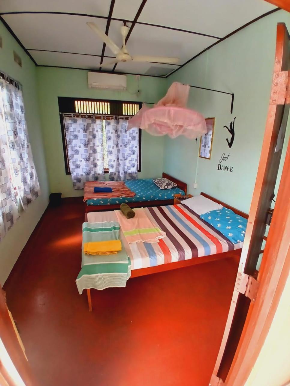 Tony'S Garden House Back Packers Inn Jaffna Extérieur photo