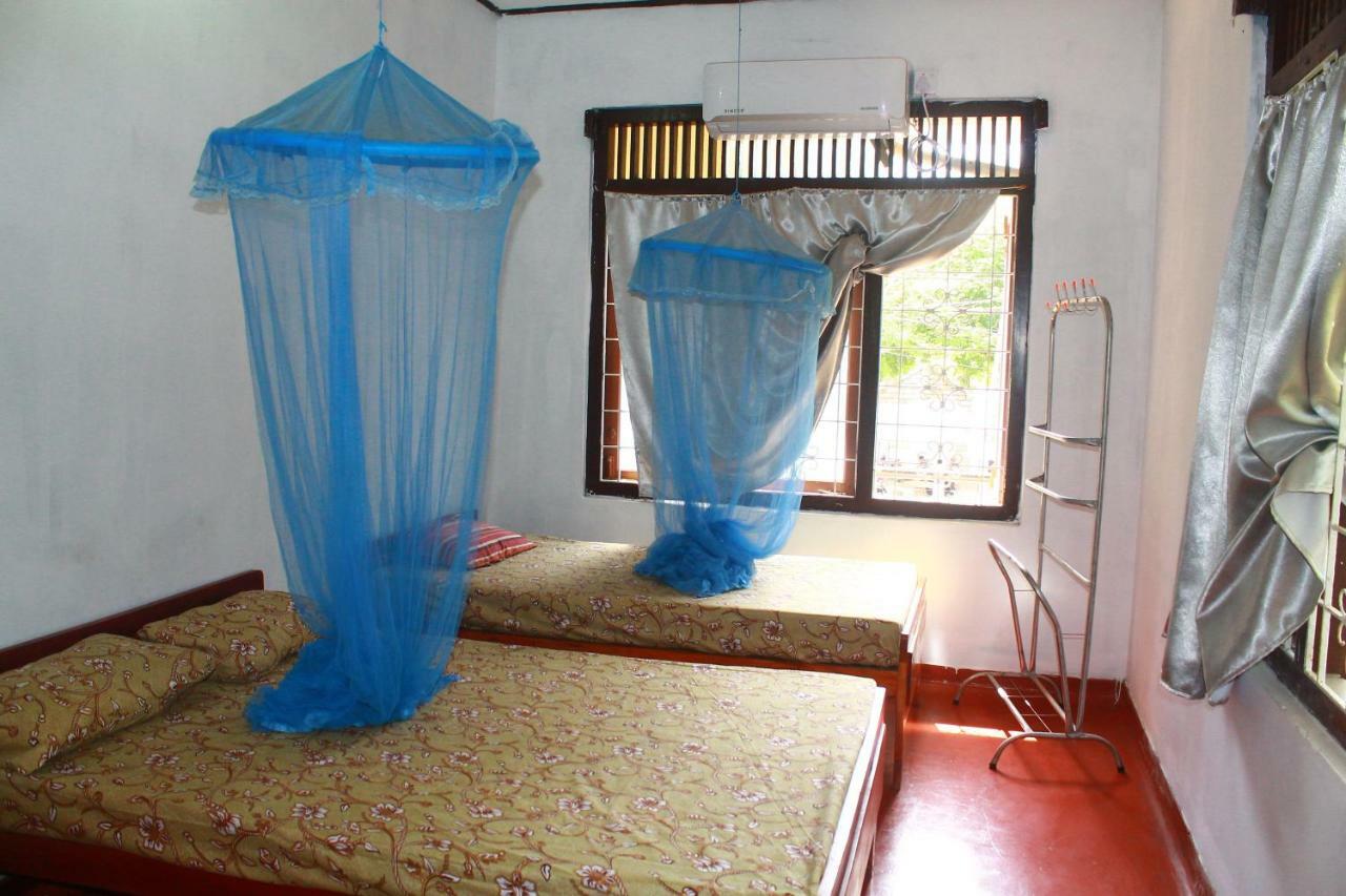 Tony'S Garden House Back Packers Inn Jaffna Extérieur photo